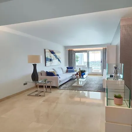 La Mairena - Chic Getaway With Sea & Mountain Views, And Sports Apartment *