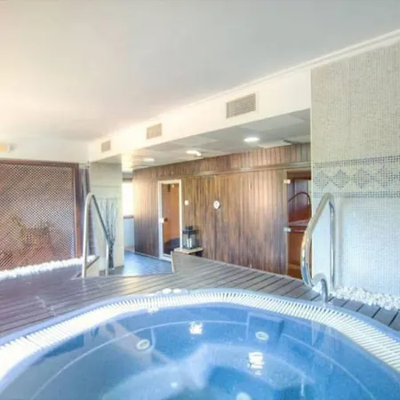 Apartment La Mairena - Chic Getaway With Sea & Mountain Views, And Sports *