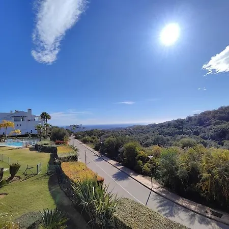 Apartment La Mairena - Chic Getaway With Sea & Mountain Views, And Sports