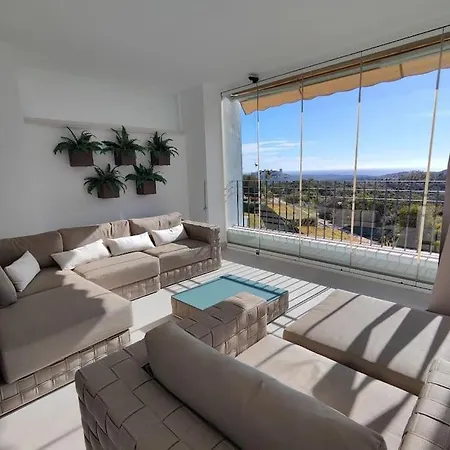 Apartment La Mairena - Chic Getaway With Sea & Mountain Views, And Sports Marbella
